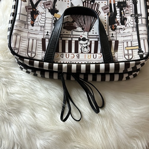 EUC HENRI BENDEL MEGAN HESS TRAVEL CASE - Picture 16 of 16